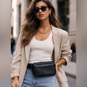 FRYE Black Leather Belt Bag / Waist Pack – Adjustable, Travel-Ready